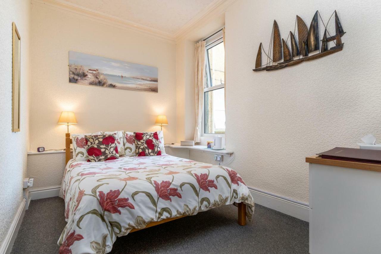 Awel Mor Hotel Criccieth Exterior photo